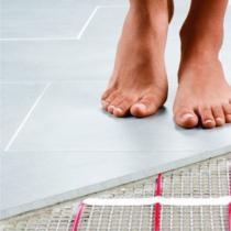 Urob si svojpomocne elektrická vyhrievaná podlaha: inštalácia